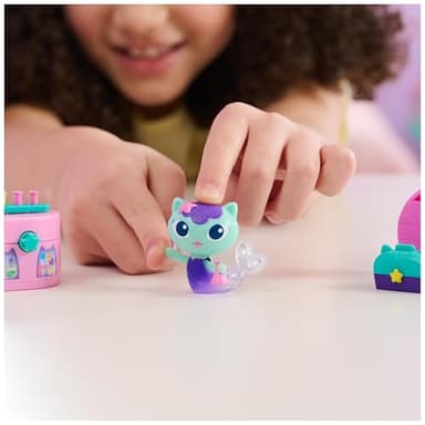 Gabby’s Dollhouse, Celebration Series MerCat Bobble Figure with Dollhouse Furniture and Accessories, Kids Toys for Girls & Boys Ages 3 and Up - Image 7