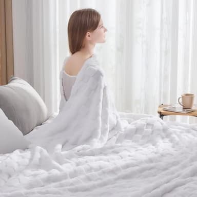 NEWCOSPLAY Super Soft King Blanket White Premium Silky Flannel Fleece 3D Checkered Lightweight Bed Blanket All Season Use (White Checkered, King(90"x110")) - Image 3