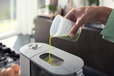 Philips Kitchen Appliances Compact Pasta and Noodle Maker, Viva Collection, Comes with 3 Default Classic Pasta Shaping Discs, Fully Automatic, Recipe Book, Small, White (HR2370/05) - Image 13