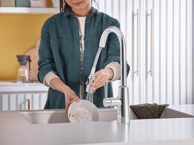 Moen Riley Chrome Motionsense Wave Sensor Touchless One Handle Pulldown Kitchen Faucet Featuring Power Clean, 7402EW - Image 9