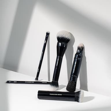 Lune+Aster Foundation Brush - High-performance foundation brush to apply liquid, stick or powder foundations. Angled, vegan bristles. - Image 9