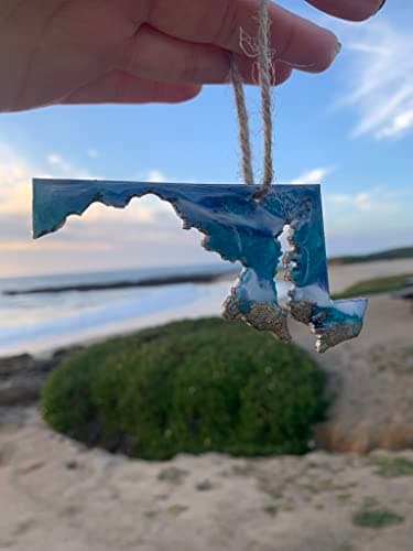 Maryland Holiday Ornament, Handmade Resin Art is One of A Kind, State Christmas Ornament With Real Sand And Ocean Waves - Image 2