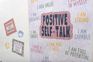 Teacher Created Resources Classroom Cottage Rosettes Mini Accents (TCR7186) - Image 3