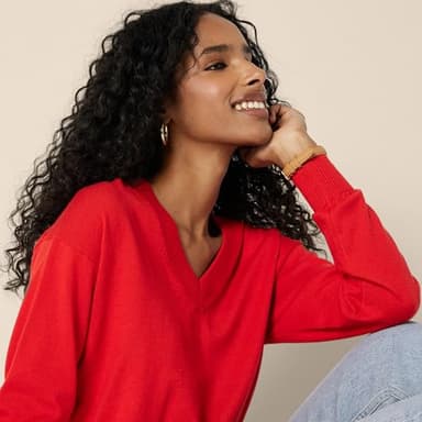 Amazon Essentials Women's Relaxed-Fit Lightweight V-Neck Cropped Sweater, Bright Poppy Red, Medium - Image 3