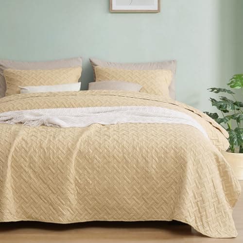 PHF Quilt Bedding Set King Size - Lightweight Summer Bedspread, 3PCS Soft Breathable Geometric Pattern Bedding Coverlet for All Season, Drop Nicely Quilt 106" x 96"with 2 Pillow Shams, Beige - Image 1