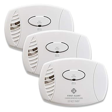 FIRST ALERT Plug-In Carbon Monoxide Detector with Battery Backup, (Pack of 3), CO605 - Image 1