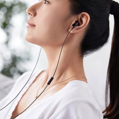 Amazon Basics Wired Earbuds with Microphone, In Ear Headphones, USB-C, 4.2 ft long cable, S/M/L Ear Tips, One size, Black - Image 4