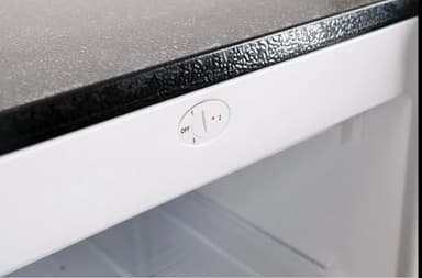FDA 6.5 Cu. ft. Upright Freezer, Platinum Silver - Image 7