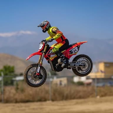 Losi RC Motorcycle Promoto-MX 1/4 Motorcycle Ready-to-Run Battery and Charger Not Included FXR LOS06000T1 Red - Image 4