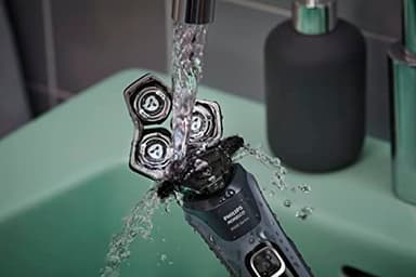 Philips Norelco Shaver 5400, Rechargeable Wet & Dry Shaver with Pop-Up Trimmer, S5880/81 - Image 7