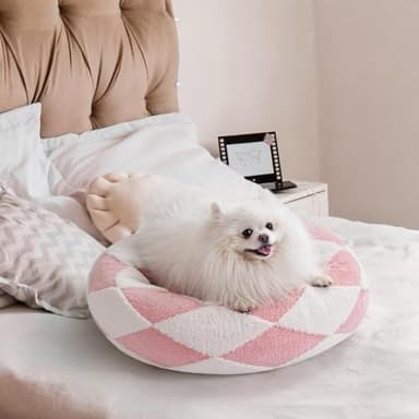 MEWOOFUN Cat Beds for Indoor Cats, Washable Cute Cat Bed Donut Small Dog Bed, Calming Pet Bed with Jacquard Shaggy Plush & Non-Slip Bottom, Ped Bed for Puppy and Kitten (23 inch, Pink Check Plush) - Image 7