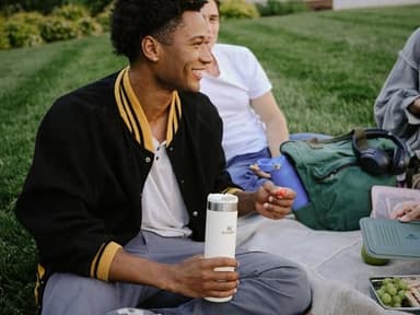 Stanley AeroLight Transit Bottle 20 oz Locking Drink Through Lid Leak Resistant Water Bottle or Coffee Travel Mug Lightweight Insulated Stainless Steel BPA-Free Cream - Image 4