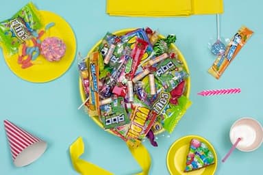 Bulk Candy Mix - Candy Variety Pack - Assorted Classic Candy - Individually Wrapped Candies - Fun Size Candy Assortment (9 Pounds) - Image 4
