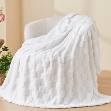 NEWCOSPLAY Super Soft King Blanket White Premium Silky Flannel Fleece 3D Checkered Lightweight Bed Blanket All Season Use (White Checkered, King(90"x110")) - Image 9