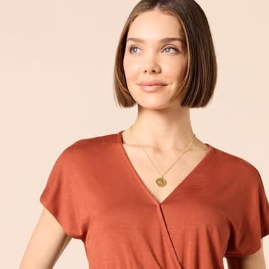 Amazon Essentials Women's Short-Sleeve Surplice Cropped Wide-Leg Jumpsuit with Elastic Waist, Clay, X-Large - Image 4