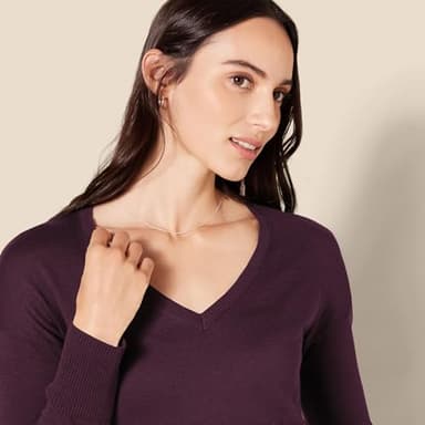 Amazon Essentials Women's Lightweight Long-Sleeve V-Neck Tunic Sweater (Available in Plus Size), Burgundy, Medium - Image 4