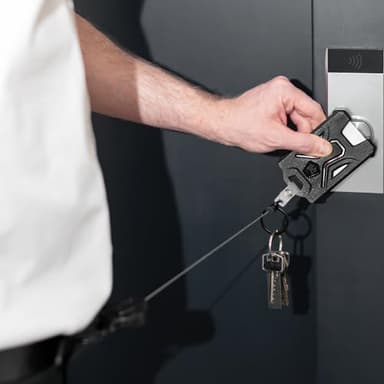 MNGARISTA Retractable Badge Holder, Heavy Duty Carabiner Keychain, Tactical ID Card Holder with 31.5" Retractable Badge Reel, Black - Image 5