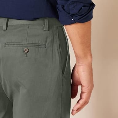 Amazon Essentials Men's Classic-Fit Wrinkle-Resistant Flat-Front Chino Pant (Available in Big & Tall), Dark Olive, 40W x 30L - Image 4
