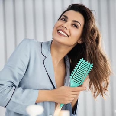 AROX MATI Hair Brush, Curly Hair Brush, Vented Shaping and Defining Curls for Women, Ideal for All Hair Types - Image 4