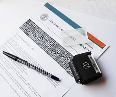 Vantamo Identity Theft Protection Roller Stamp for Hiding Sensitive Information, Wide Confidential Stamp with 3 Ink Refill, Security Stamp Roller for Identity Theft Prevention, Classy Black - Image 2