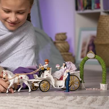 Schleich Horse Club - Wedding Carriage Playset with Horse and Carriage with Bride and Groom Figurines - Ages 5+ - Image 2