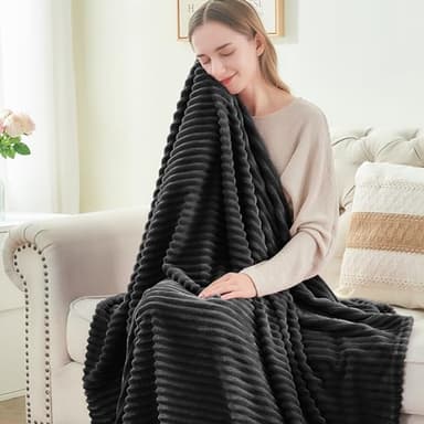 BEDELITE Fleece Blanket King Size – 3D Ribbed Jacquard Soft and Warm Decorative Fuzzy Blankets – Cozy, Fluffy, Plush Lightweight Throw Blankets for Couch, Bed, Sofa(Black, 108x90 inches) - Image 3