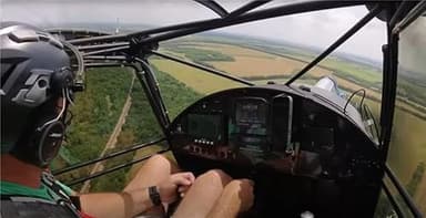 AeroGuard Acrylic and Plastic Windscreen Cleaner, Polish and Protectant for Aviation (13 oz) - Image 8