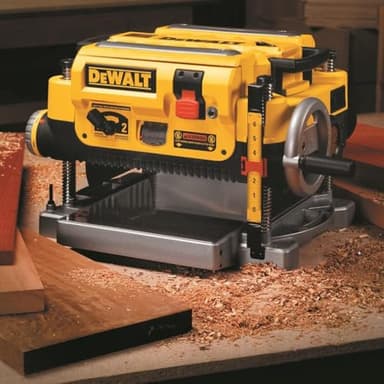 DEWALT Thickness Planer, Two Speed, 13-inch, 15 Amp, 20,000 RPM Motor (DW735X) - Image 6
