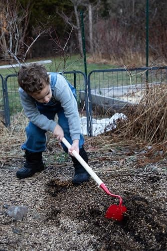 JustForKids Kids Garden Tool Set Toy, Rake, Spade, Hoe and Leaf Rake, reduced size , made of sturdy steel heads and real wood handle, 4-Piece, Multicolored, 5yr+ - Image 12