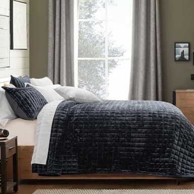RECYCO Luxury Velvet Quilt Set King Size Bedding Sets, Ultra Soft Velvet Comforter Set, Lightweight Channel Box Stitch Oversized Bedspread Coverlet for All Season, with 2 Shams, Black - Image 3