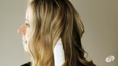 T3 SinglePass Curl X Extra-Long Barrel 1", 1.25", 1.5" Curling Iron with 9 Heat Settings and Ceramic Barrel for Fast Styling and Lasting Results on All Hair Types - Image 7