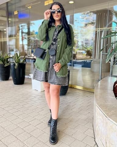 Vetinee Women's Oversized Denim Jean Jacket in Elm Green, Frayed Raw Hem, Front Button, Long Sleeve, Pockets - Size 8/10 - Image 4