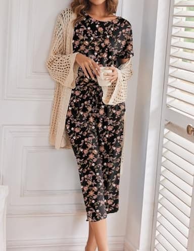 Ekouaer 2 Pack: Womens Pajamas Short Sleeve Sleepwear Tops and Capri Pants Pjs Print Pajama Sets Brown Flowers Black XL - Image 4
