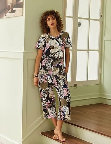 Ekouaer Women's Sleepwear Capri Pajama Sets Short Sleeve Two-Piece Pjs V Neck Tops & Capri Pants with Pockets S-3XL - Image 6