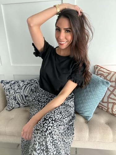 PRETTYGARDEN Women's Short Sleeve Casual T Shirts Summer Ruffle Plain Round Neck Loose Fit Tee Blouse Tops (Black,M) - Image 5