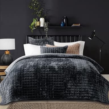 RECYCO Luxury Velvet Quilt Set King Size Bedding Sets, Ultra Soft Velvet Comforter Set, Lightweight Channel Box Stitch Oversized Bedspread Coverlet for All Season, with 2 Shams, Black - Image 1