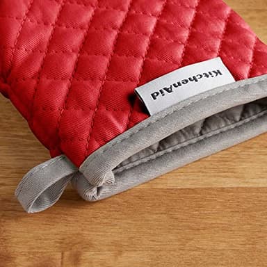 KitchenAid Asteroid Mini Oven Mitt Set, 5.5"x8", Fire Red, 2 Piece - Image 4