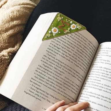 MOTEERLLU Personalized Hand Embroidered Corner Bookmark,Felt Triangle Page Stitched Handmade Bookmark,Unique Cute Flower Letter Embroidery Bookmarks Accessories for Book Lovers - Image 7