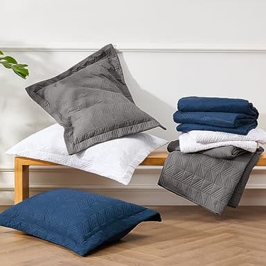 Bedsure King Size Quilt Bedding Set - Soft Ultrasonic King Bedspread - Navy Coverlet Quilted Bedding - Lightweight Comforter Set for All Seasons (Includes 2 Pillow Shams) - Image 7