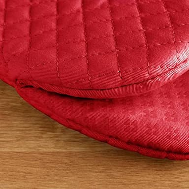 KitchenAid Asteroid Mini Oven Mitt Set, 5.5"x8", Fire Red, 2 Piece - Image 3