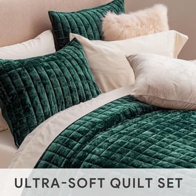 RECYCO Luxury Velvet Quilt Set King Size Bedding Sets, Ultra Soft Velvet Comforter Set, Lightweight Channel Box Stitch Oversized Bedspread Coverlet for All Season, with 2 Shams, Emerald Green - Image 4