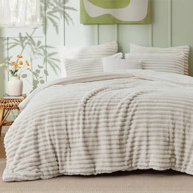Bedsure Fluffy Comforter Set King Size - Super Soft Faux Fur Bed Set Linen, All Seasons Warm Plush Fleece Bedding, 3 Pieces, 1 Shaggy Fuzzy King Comforter with 2 Pillowcases - Image 1