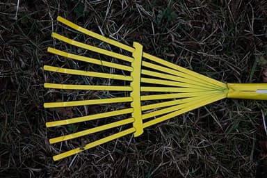 JustForKids Kids Garden Tool Set Toy, Rake, Spade, Hoe and Leaf Rake, reduced size , made of sturdy steel heads and real wood handle, 4-Piece, Multicolored, 5yr+ - Image 4