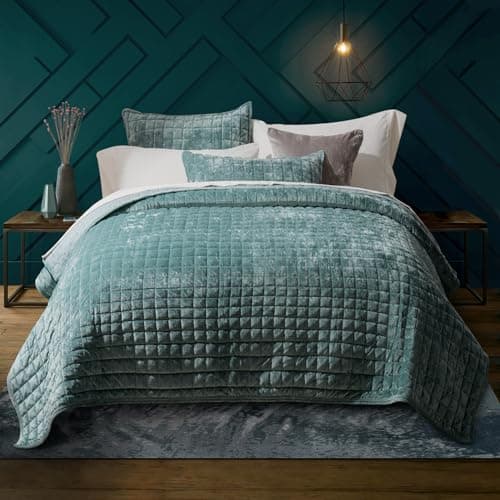 RECYCO Luxury Velvet Quilt Set Full Queen Size, Lightweight Velvet Comforter Set, Oversized Bedspread Coverlet Quilted Bedding Set, with 2 Matching Pillow Shams, for All Season, Aqua Green - Image 1
