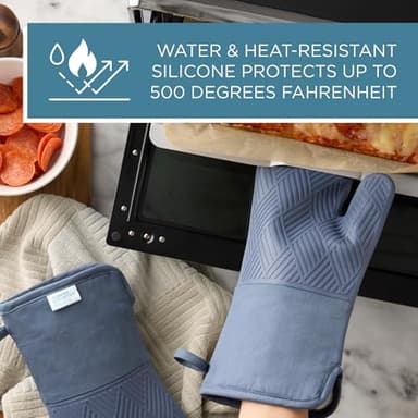TOWN & COUNTRY BASICS Basketweave Soft Silicone Oven Mitt 2-Pack Set, Heat Resistant up to 500F, Flexible Silicone, Non-Slip Grip, Blue, 7.5"x13" - Image 5