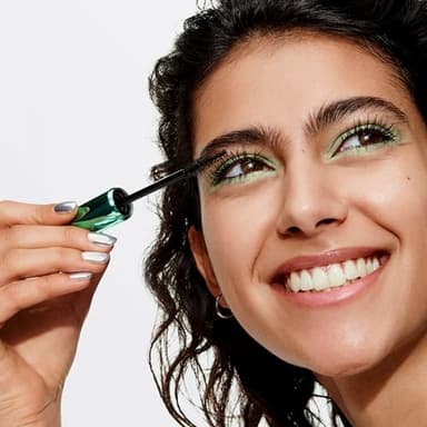 Clinique High Impact High-Fi Full Volume Water-Resistant Mascara | Volume, Length, Non-Clumping, Smudge-Proof + Safe For Sensitive Eyes, Mini Travel Size, Black, 0.17 Fl Oz - Image 3