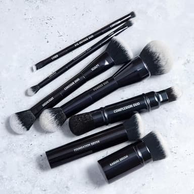 Lune+Aster Foundation Brush - High-performance foundation brush to apply liquid, stick or powder foundations. Angled, vegan bristles. - Image 7