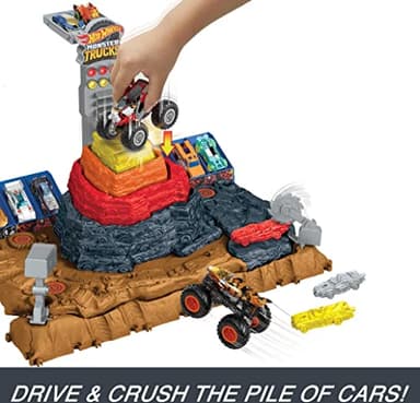 Hot Wheels Monster Trucks Playset & Toy Truck, Arena Smashers Bone Shaker Ultimate Crush Yard, Exclusive 1:64 Scale Bone Shaker & 3 Crushable Cars - Image 3