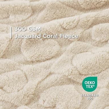 Bedsure Dog Blankets for Large Dogs Washable - Fluffy Fuzzy Cat Puppy Blanket with Premium 300GSM Coral Fleece Soft for Pet Kitten Doggy, White, 40x50IN - Image 2