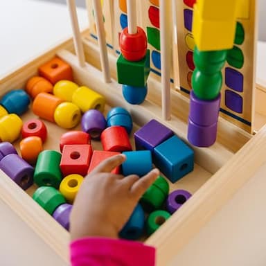 Melissa & Doug Bead Sequencing Set with 46 Wooden Beads and 5 Double-Sided Pattern Boards - Image 8